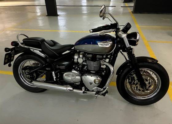 TRIUMPH BONNEVILLE SPEEDMASTER 
